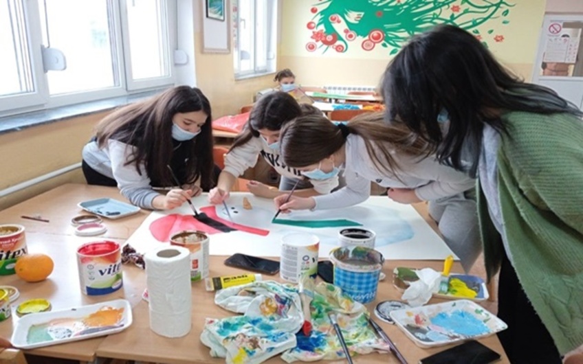 Praznično ukrašavanje Doma