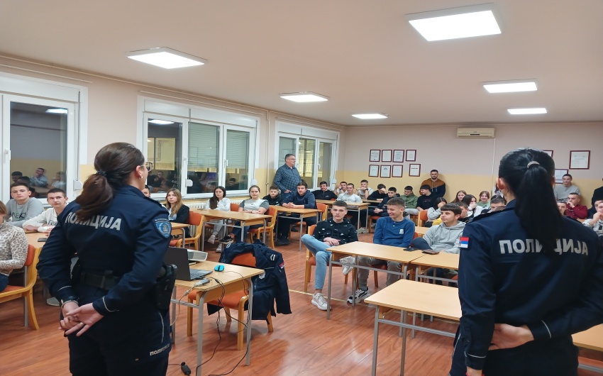 Vršnjačko nasilje iz ugla Ministarstva unutrašnjih poslova - Policijska uprava Kraljevo